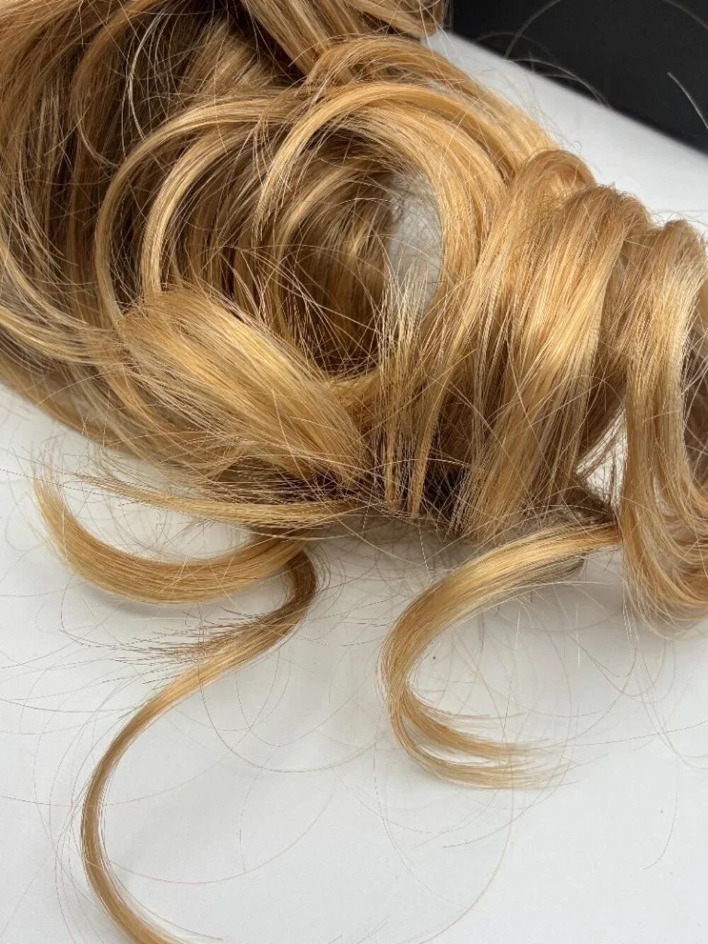 Tony of Beverly Lot of 2 Wigs Malibu Blonde Snappy Clip Ponytail Bun